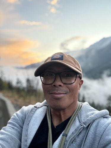 Photo of Mark Yosinao